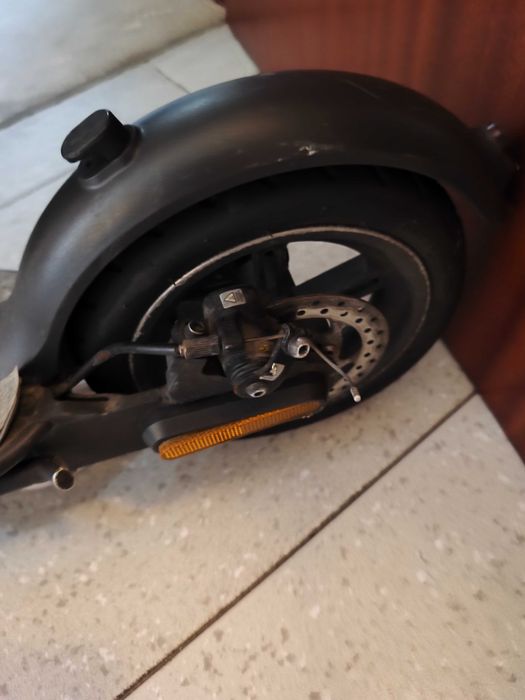 Trotinete Elétrica (Estilo Xiaomi M365) – Para Peças ou Reparação