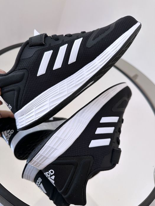 Легчайшие кроссовки на липучках сеточка  Adidas