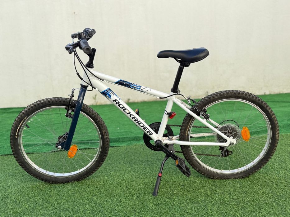 Bicicleta de criança como nova