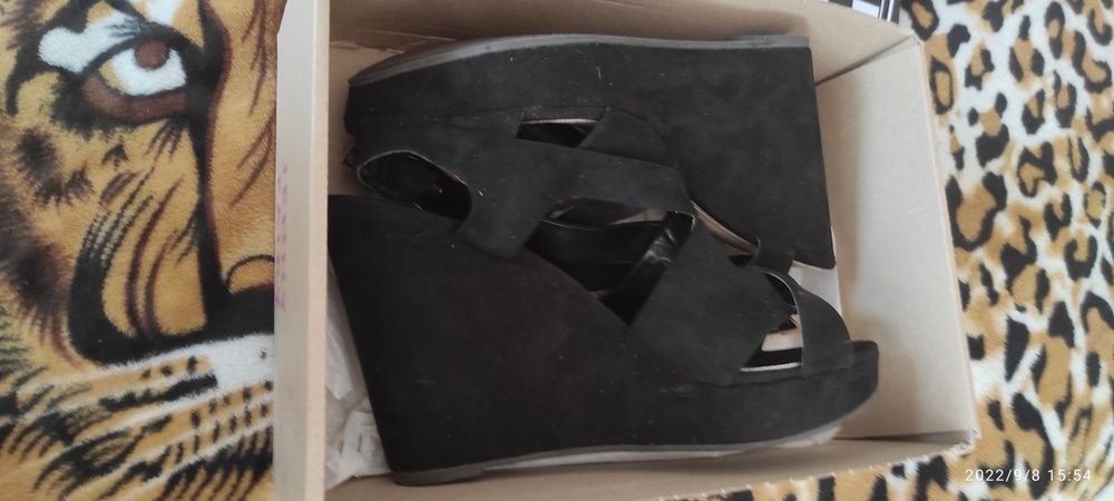 Sprzedam buty rozmiar 40