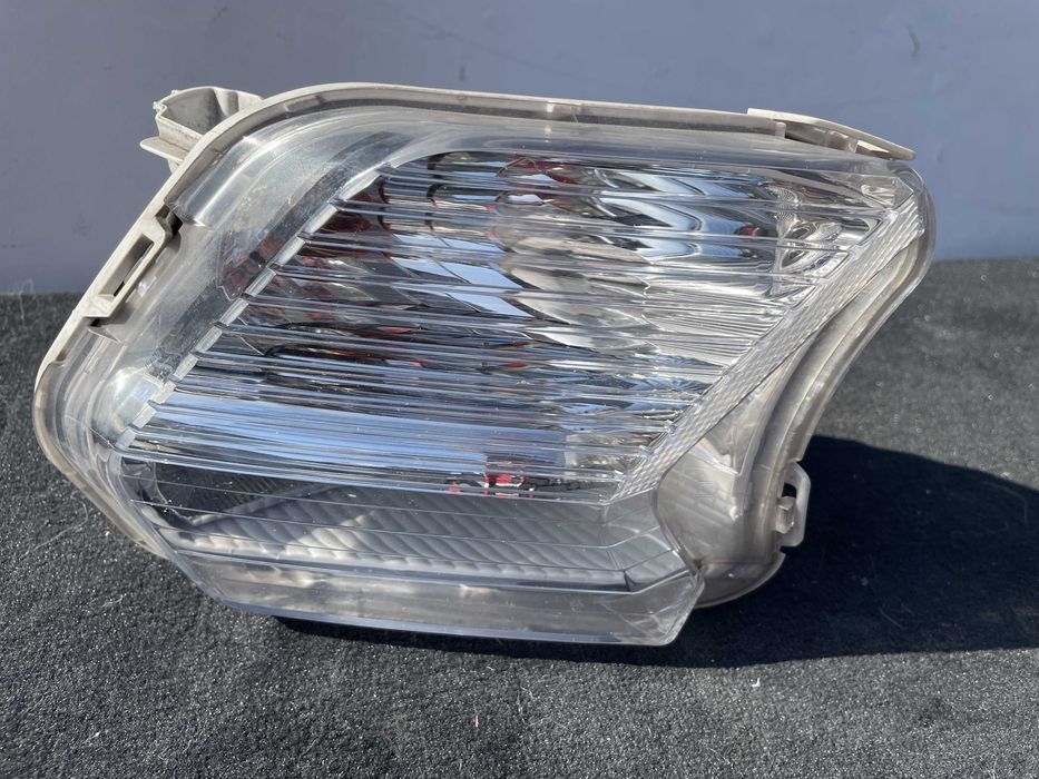 FORD KUGA halogen prawy