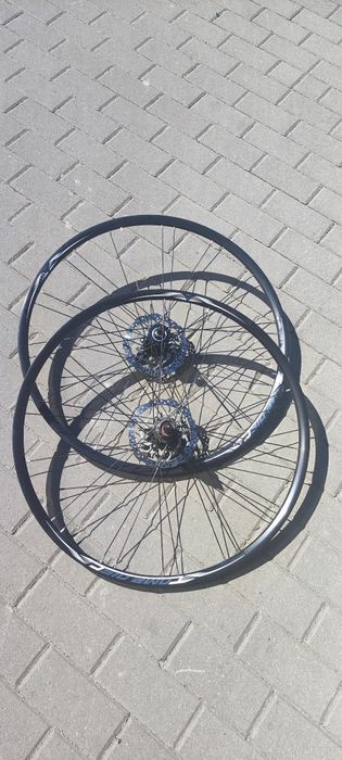 Sprzedam koło 28cali zdjete z Merida speeder 500