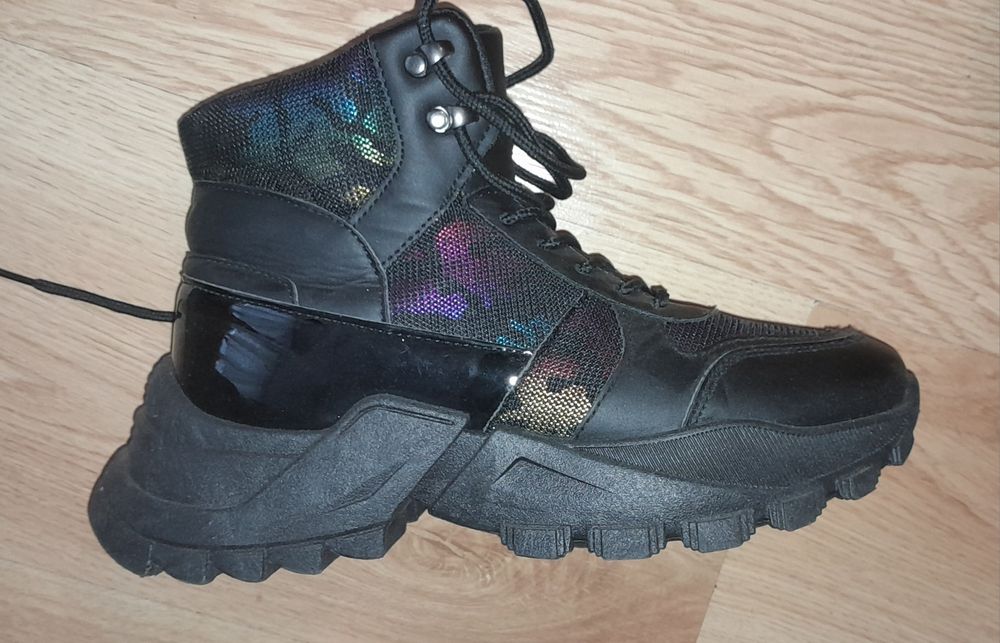 Buty sportowe za kostkę rozm 40