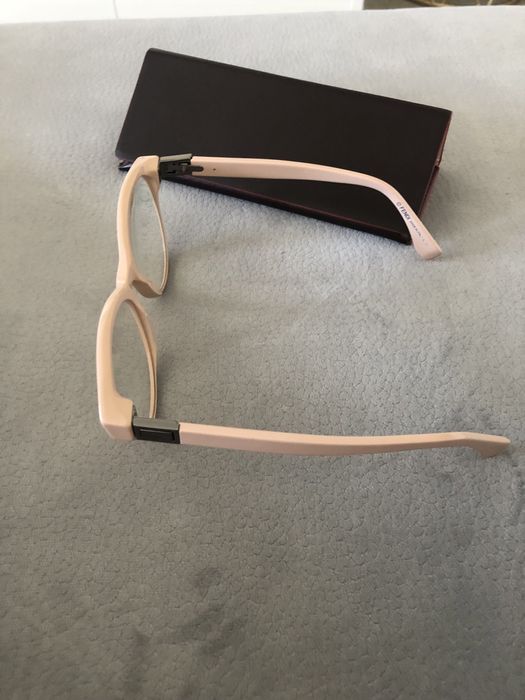 Armacões Fendi novas