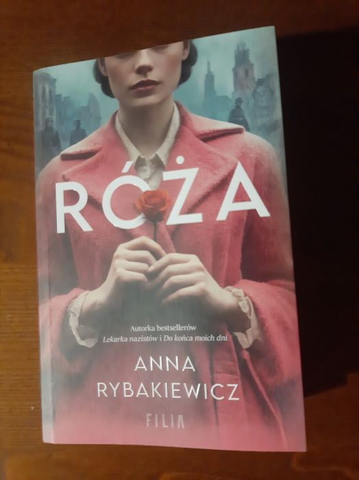 Anna Rybakiewicz  Róża