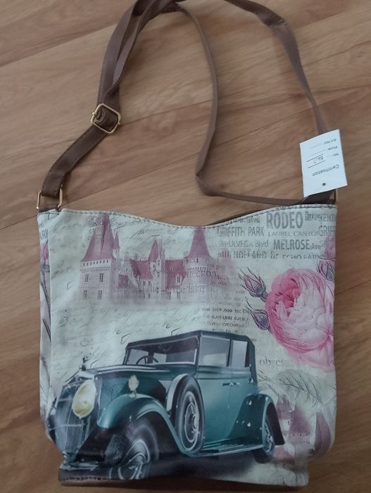 Nowa torebka cross body z nadrukowanym motywem