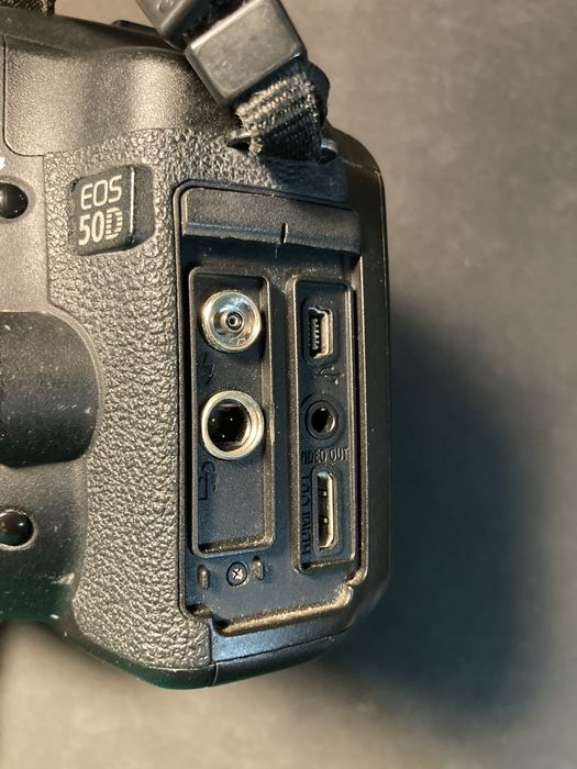 Corpo câmara canon EOS 50d + acessórios