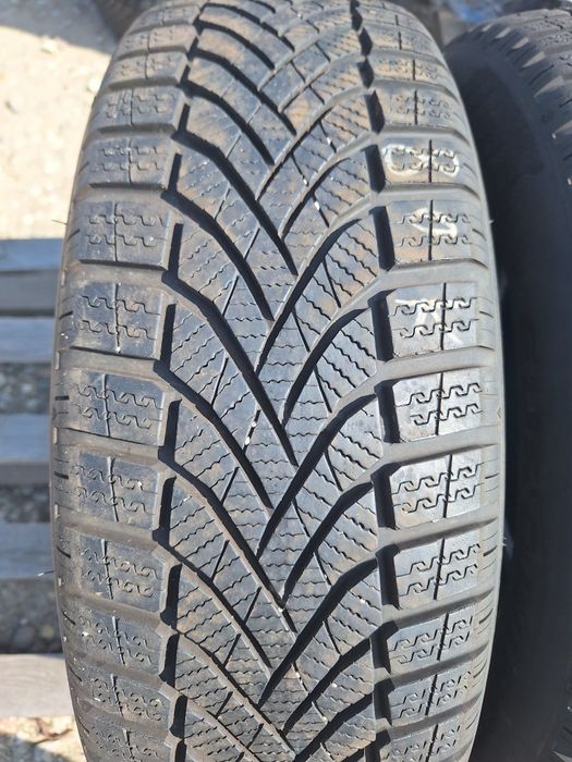 Opony zimowe Falken Eurowinter hs02  215 65 r17 103V
