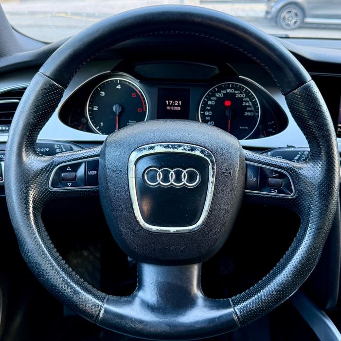 Audi A4 Avant 2.0 TDi S-Line
