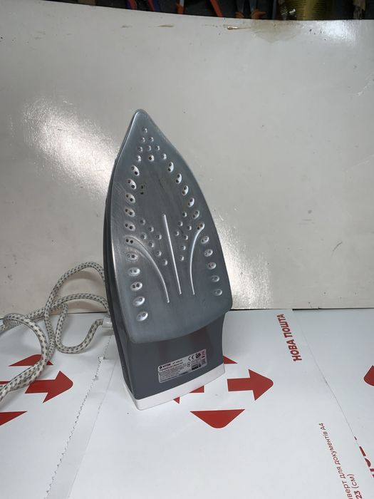 Праска Vitek 2400вт