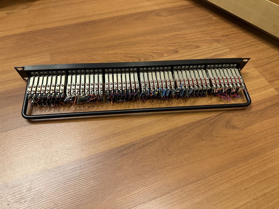 Patchbay bantam TT Rean ( Neutrik )