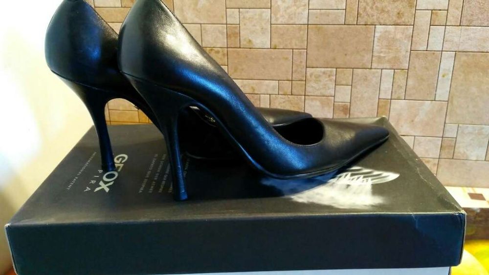 Туфли женс модел. НОВЫЕ  Разм.36 -36,5 Brasil.Нат.кожа верх и внутри