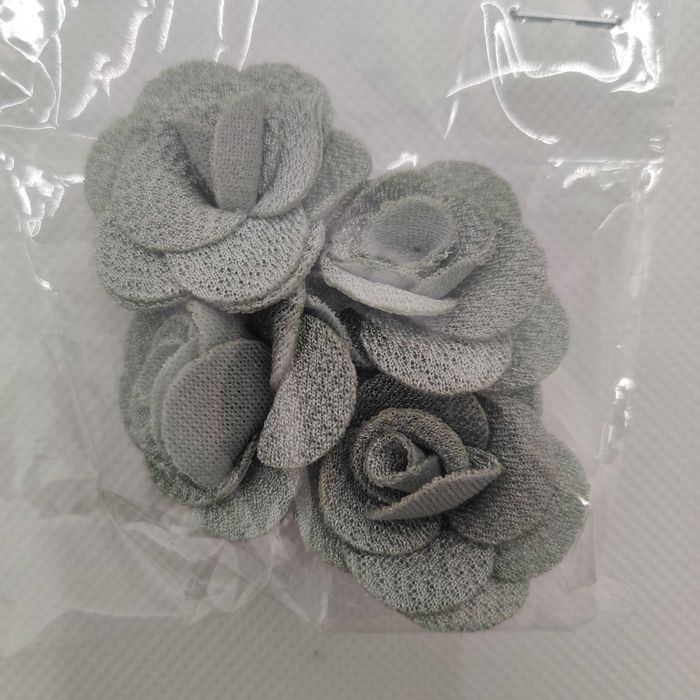 Flores Artificiais de Malha para Artesanato