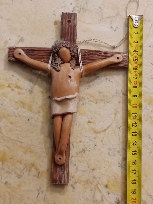 -- promoção -- 2 crucifixos artesanato de Portugal Figurado