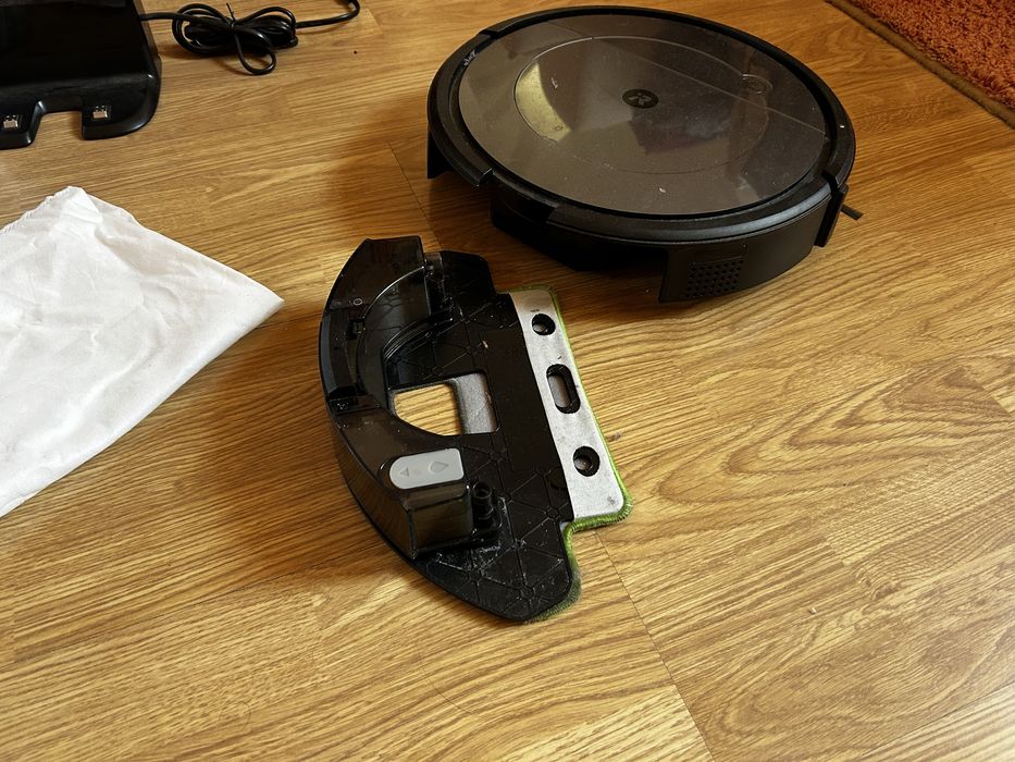 Robot sprzątający iRobot Roomba Combo z funkcją mopowania