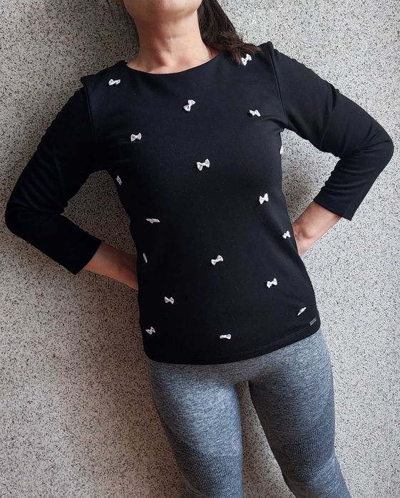 Czarna bluzka z rękawem 3/4 i kokardkami M Mohito