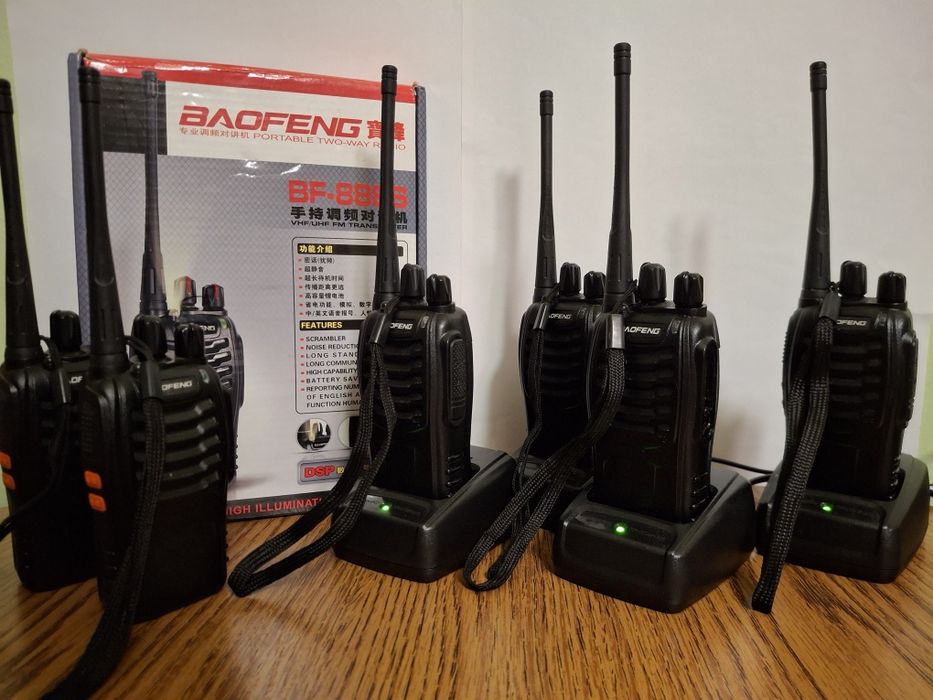 Radiotelefony Baofeng BF-888S | Zestaw 6 szt. | 4 stacje ładujące | Klipsy | Smycze | GRATIS 2 zestawy słuchawkowe