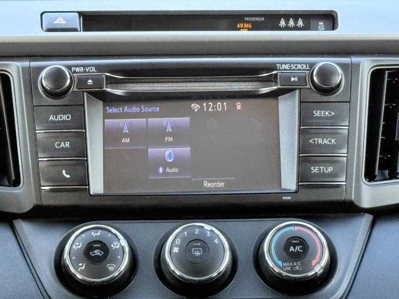 2018 Toyota RAV4 LE
