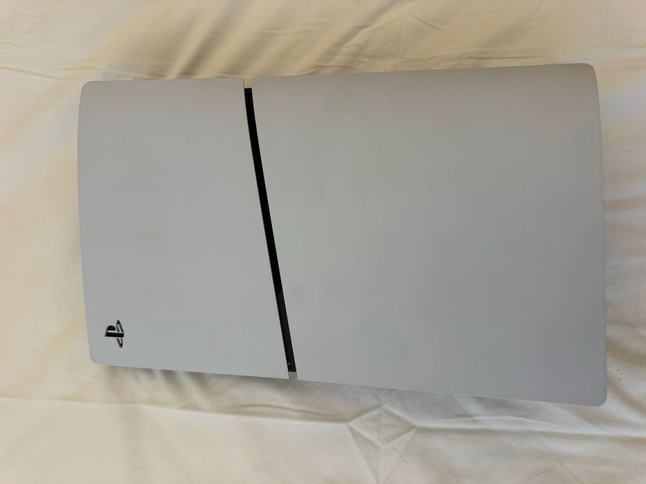PlayStation 5 ( Standard )+ FIFA 26 + Acessórios