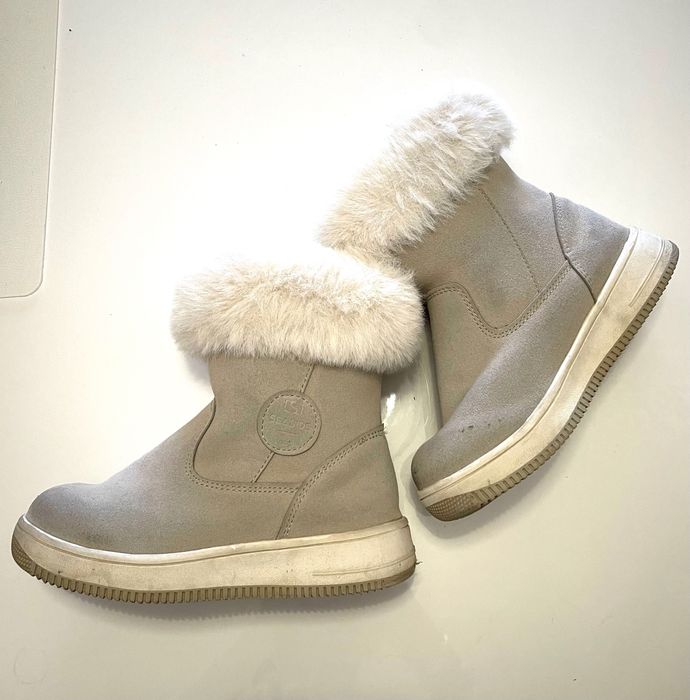 Botas com pêlo cor taupe (creme clarinho) - tamanho 28 - seaside