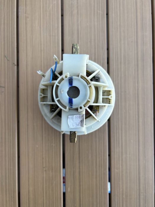 Sprzedam silnik do odkurzacza semens (1200 wat )