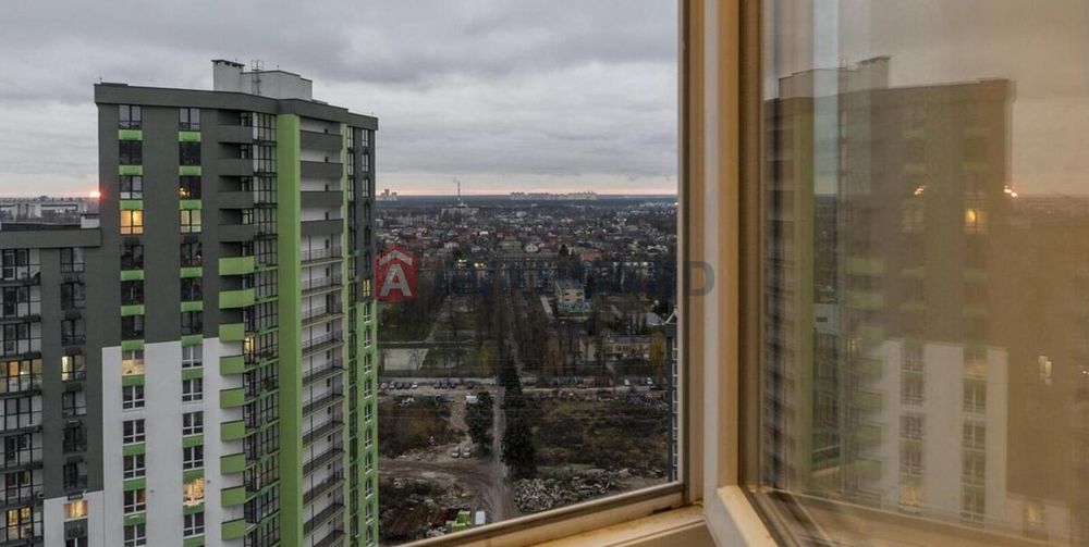 Видова 1 кімнатна квартира ЖК Сирецькі Сади (Виговського) з ремонтом!