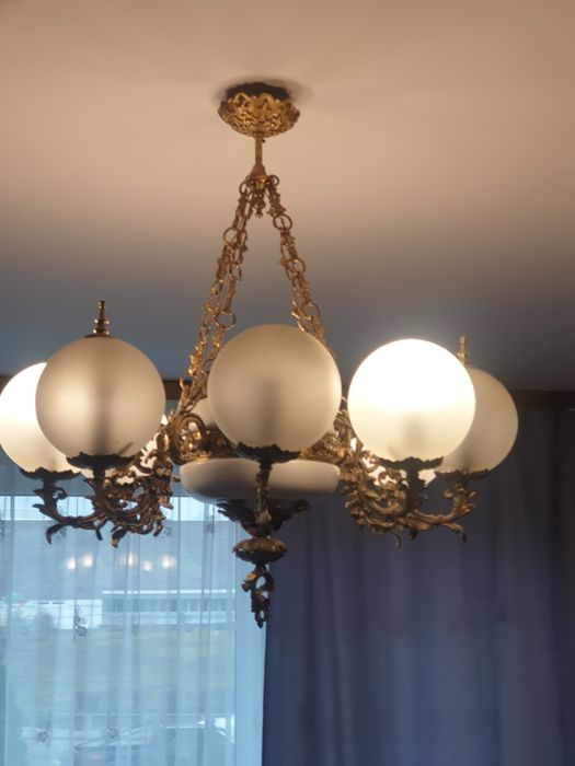 Żyrandol na 8 żarówek mosiężny retro