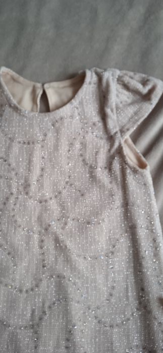 Плаття  нарядне на дівчинку 98 см