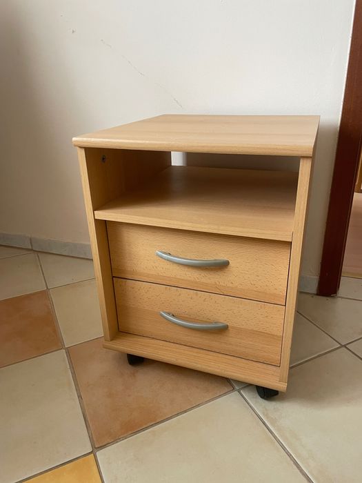 Kontenerek, szafka nocna lub  pod biurko