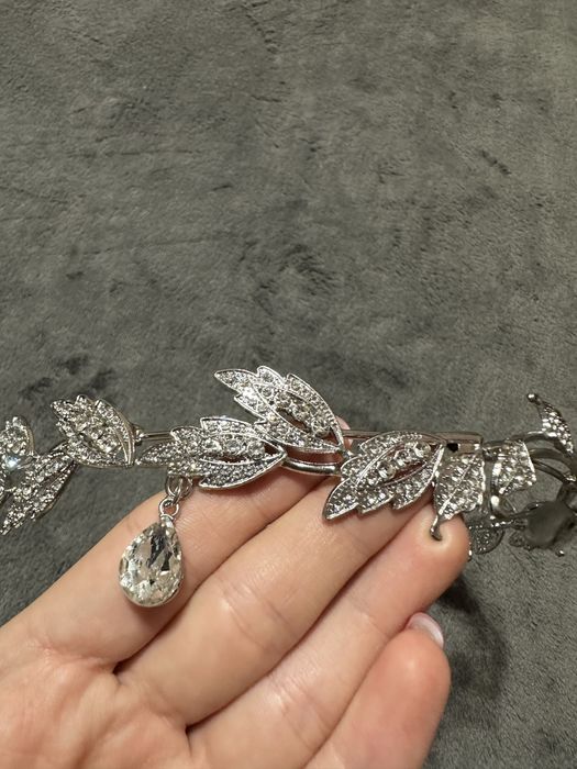 Диадема, тиара, украшение на голову с кристалами