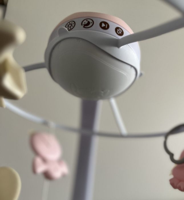 Karuzela 3w1 dla dziewczynki z projektorem jak nowaInfantino