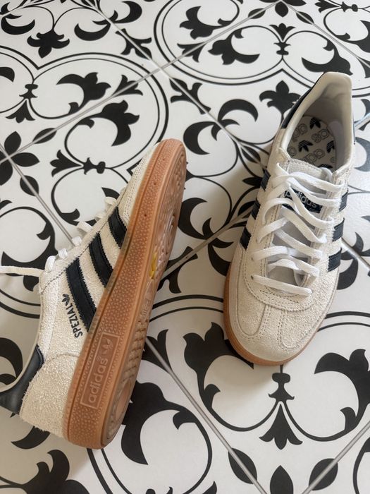 Кросівки adidas spezial