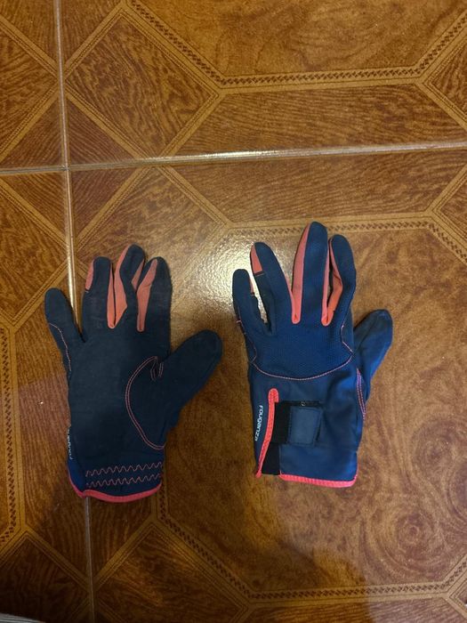 Capacete + luvas equitação