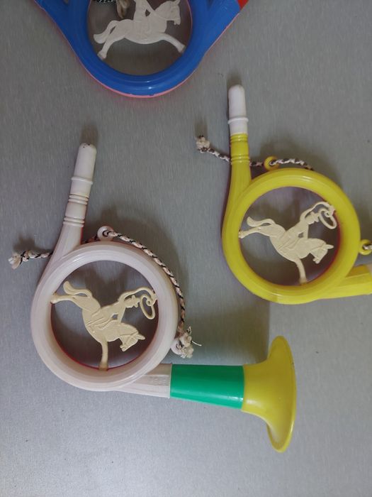 Pepe brinquedo português 3 cornetas novas