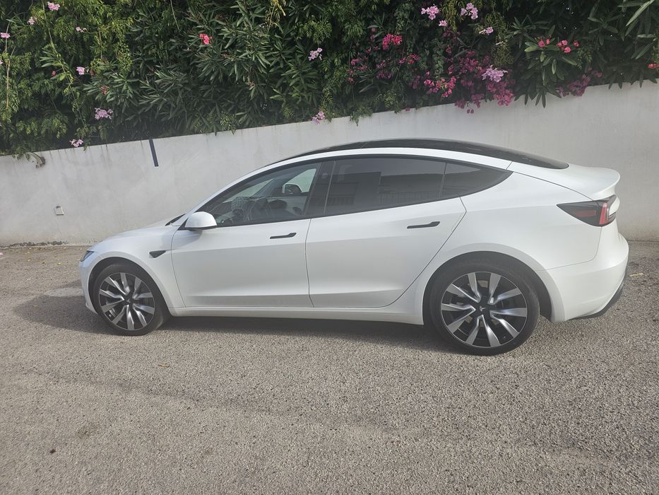 Tesla Model 3 Long Range Premium RWD
