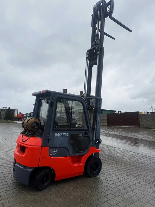 wózek widłowy TOYOTA 7FGF18 LPG 1800kg Triplex 4.70m 9900mtg 2004 rok