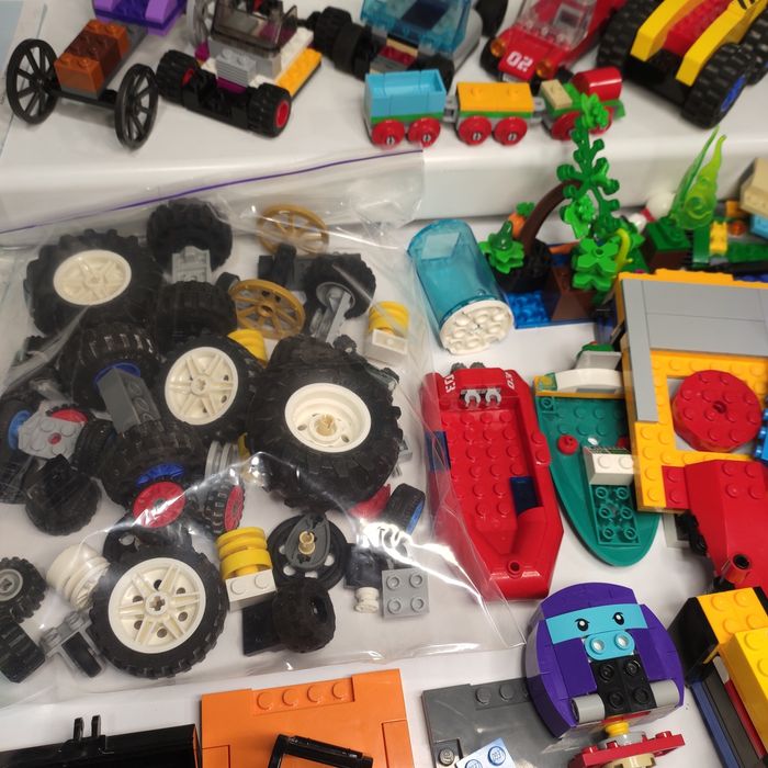 Lego из разных наборов 2.8кг