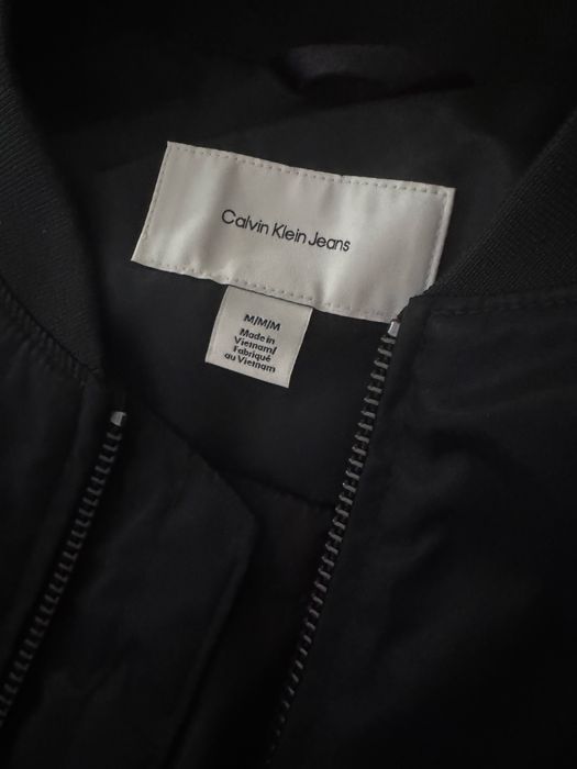 Бомбер Calvin Klein