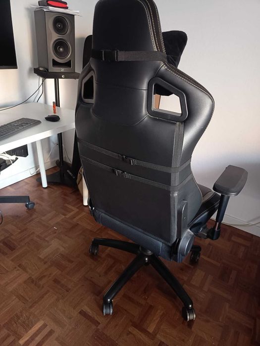 Cadeira gamer Noble Chair Epic - conforto e estabilidade, como nova!