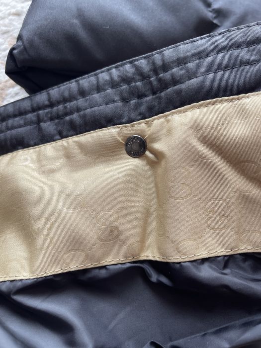 Продаю курточку гучи