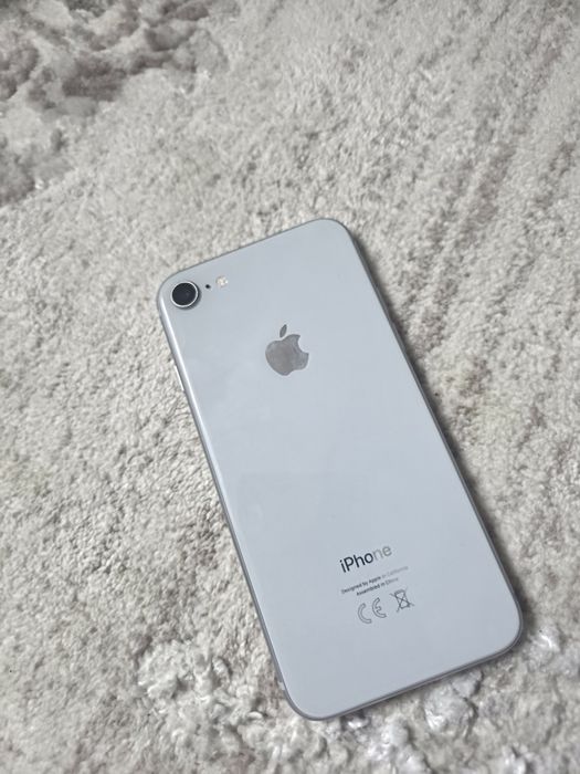 Продасться iPhone 8