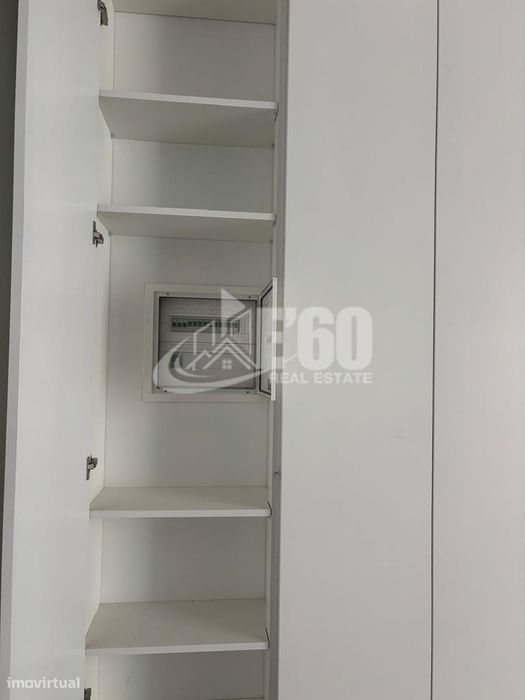 Apartamento T3 Remodelado Para Arrendamento Esmoriz