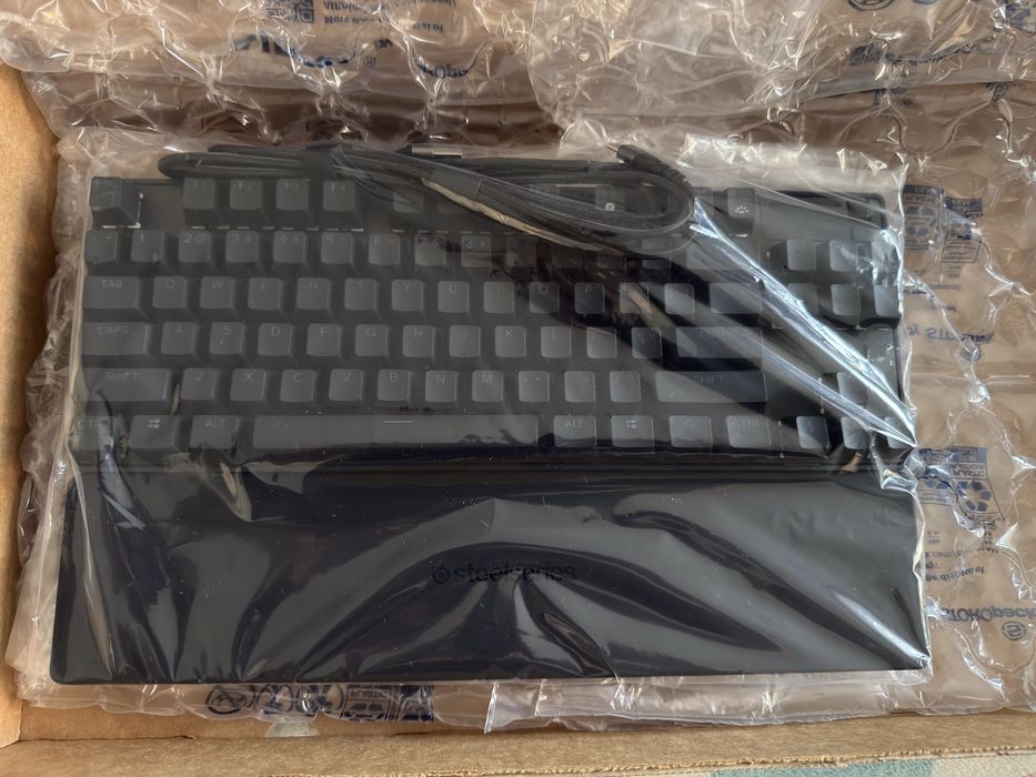 Klawiatura SteelSeries Apex Pro TKL Gen 3 OmniPoint 3.0 REFURB