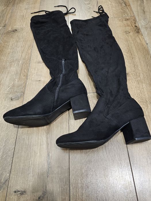 Zamszowe kozaki r. 39