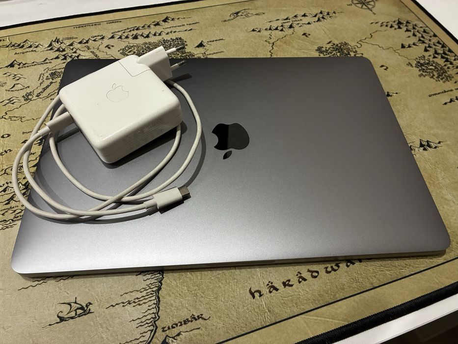 MacBook Pro 2017 13" i5 16/256GB Touch Bar Space Gray