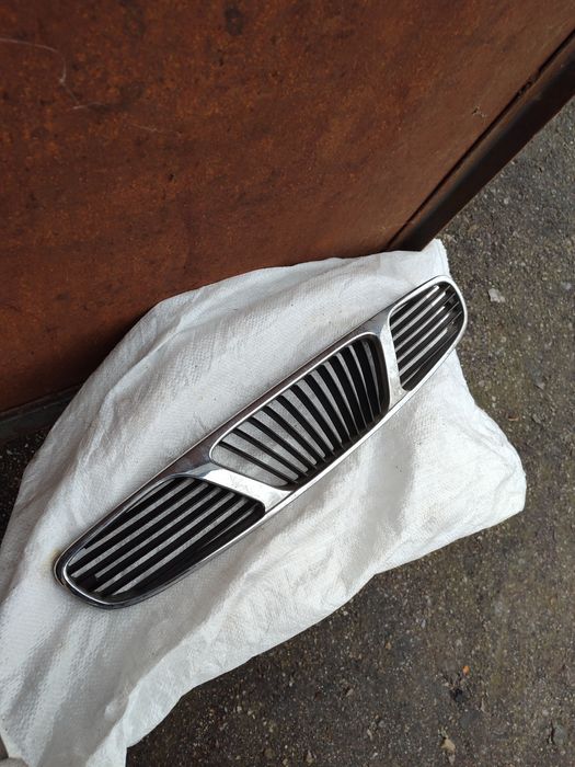 Решітка радіатора Daewoo Nubira 1 98-01 р.