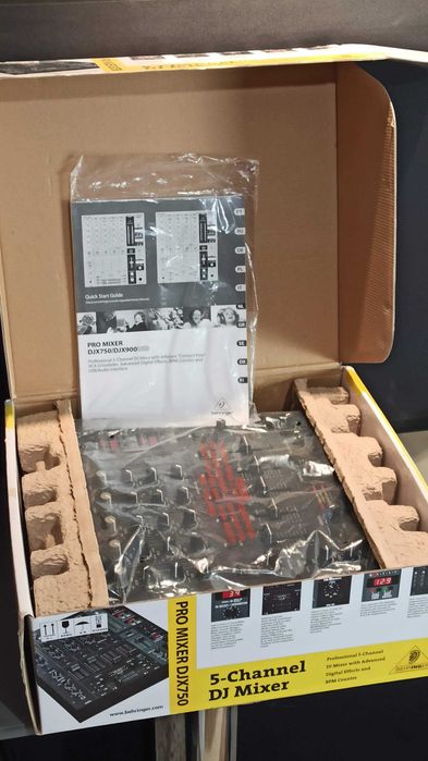 Новий 2/3 вартості мікшерний пульт Behringer PRO Mixer DJX750