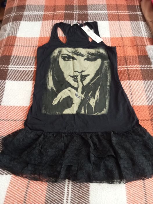 Сарафани, тунічкі,футболкі на дівчаток