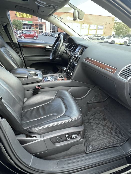 Продається Audi Q7