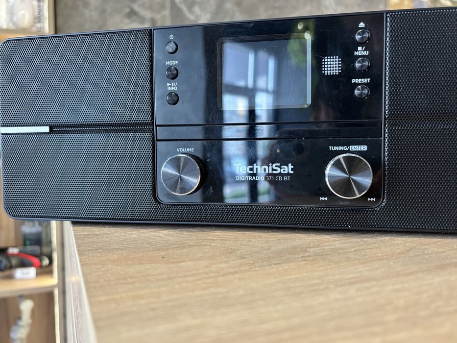 Музичний центр Technisat Digitradio
